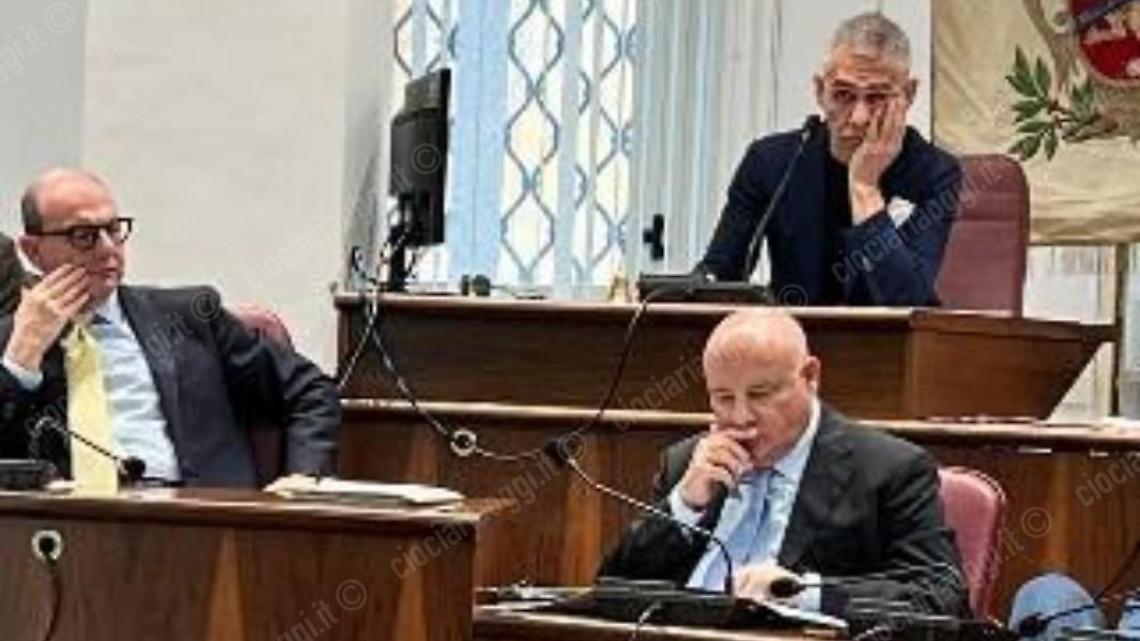 Consiglio comunale, lo scontro continua. Il Pd attacca Massimiliano Tagliaferri