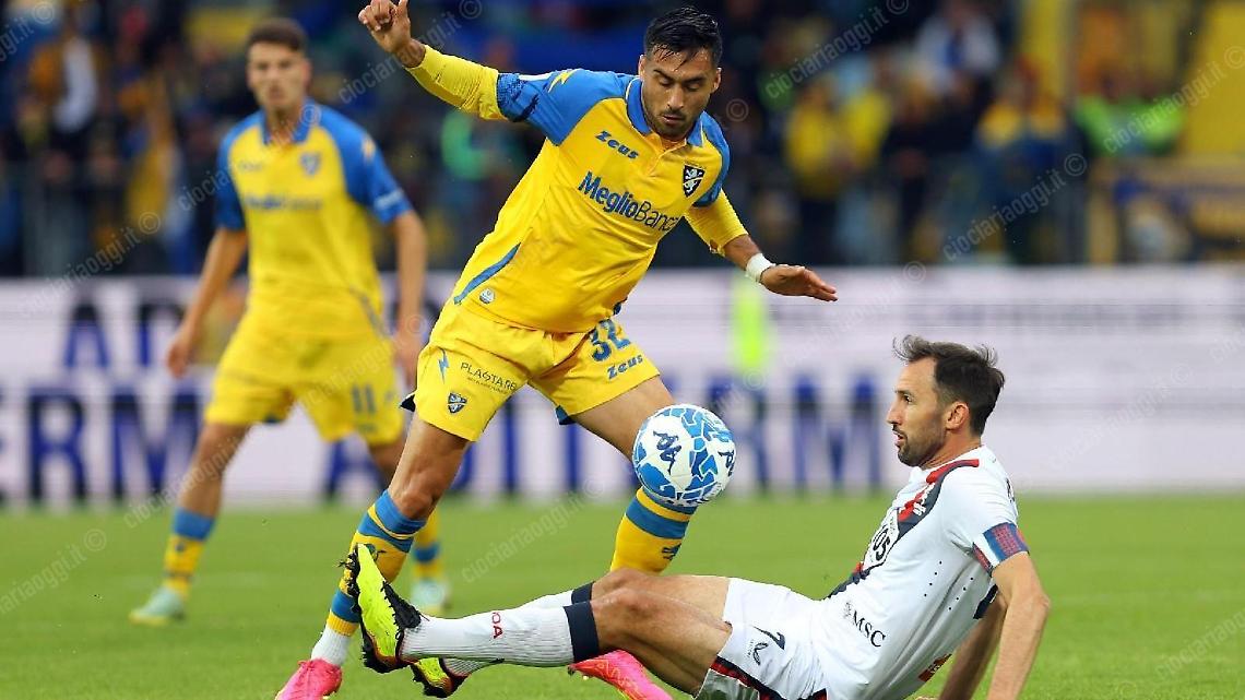 Sconfitto il Genoa. Il Frosinone alza la coppa dei campioni
