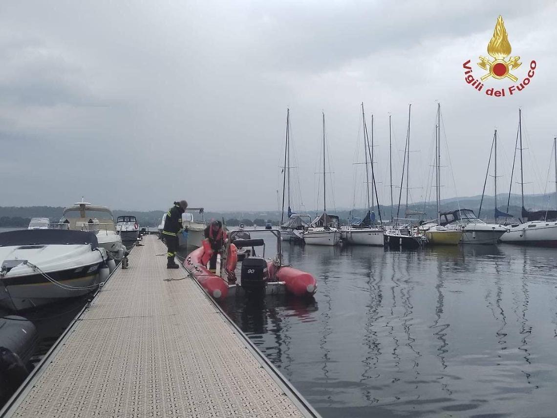 Barca affondata nel lago Maggiore. A bordo solo 007