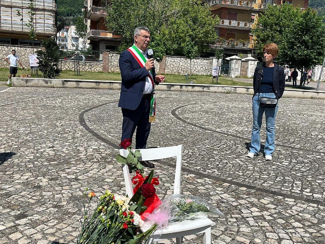 Enzo Salera  con l'assessora Maria Concetta Tamburrini
