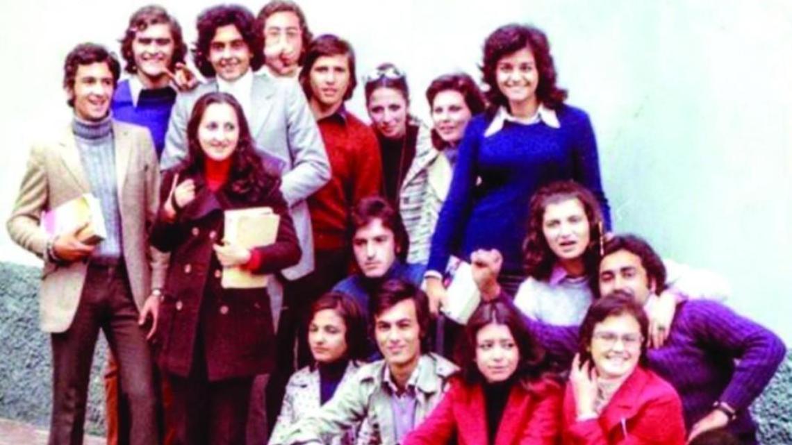 Compagni di classe si incontrano dopo 50 anni dal diploma