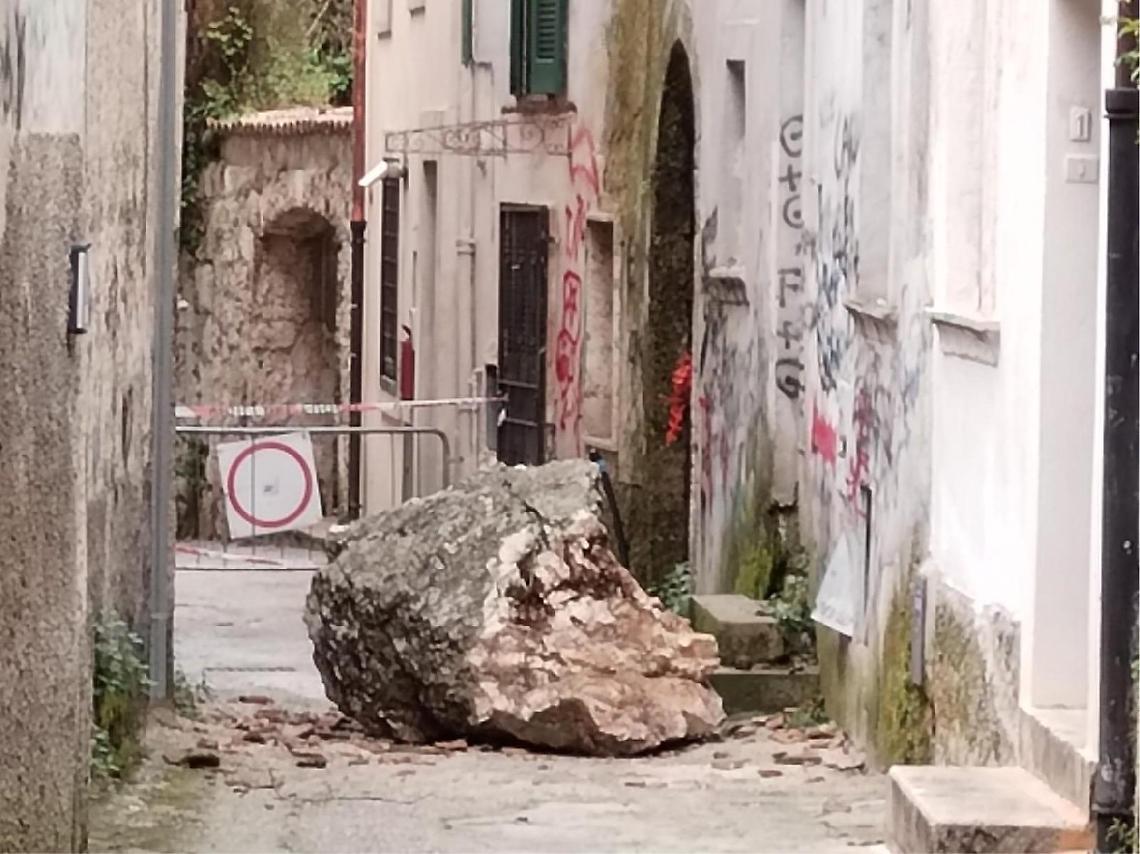 «Sicurezza della collina. Ancora tutto tace»