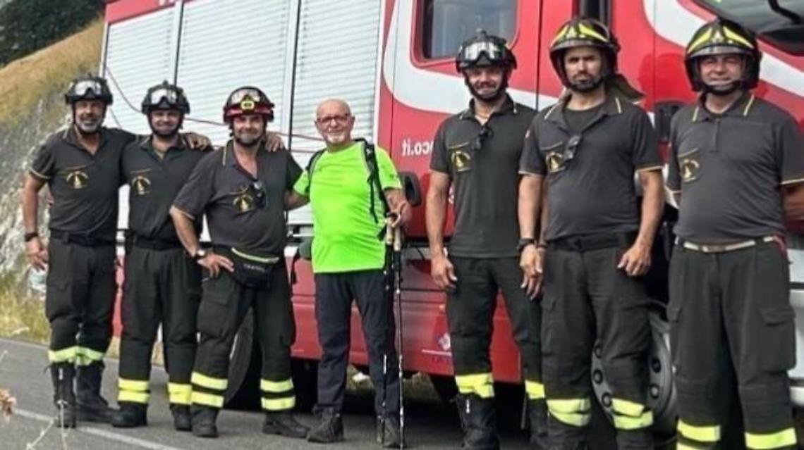 Escursionista disperso tra le montagne. Rintracciato dai vigili del fuoco