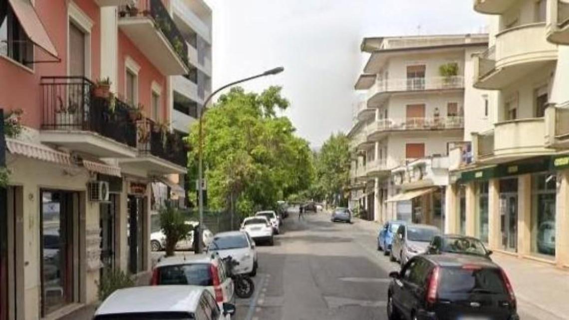 Movida hot. Due giovani protagonisti di una notte "bollente" in strada