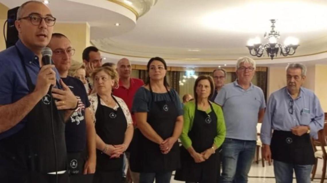 A tavola per aiutare i bisognosi con la cena di solidarietà