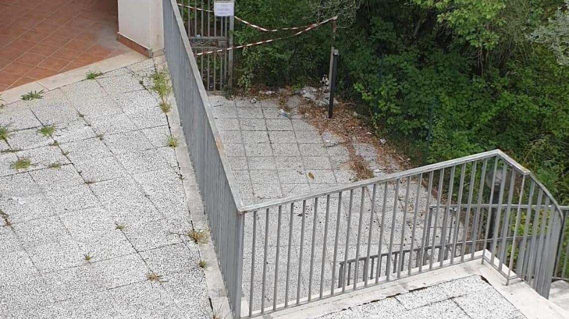 Morta dopo la caduta nel dirupo. Indagati il sindaco e un tecnico