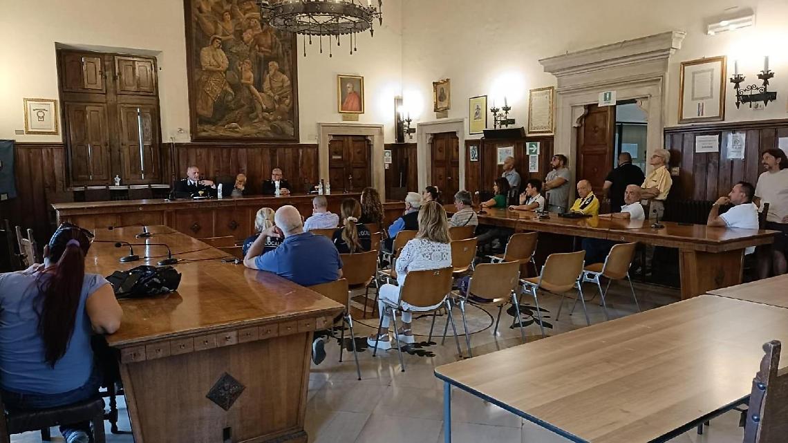 Summit sui furti in sala consiliare, il sindaco: cittadini assenti