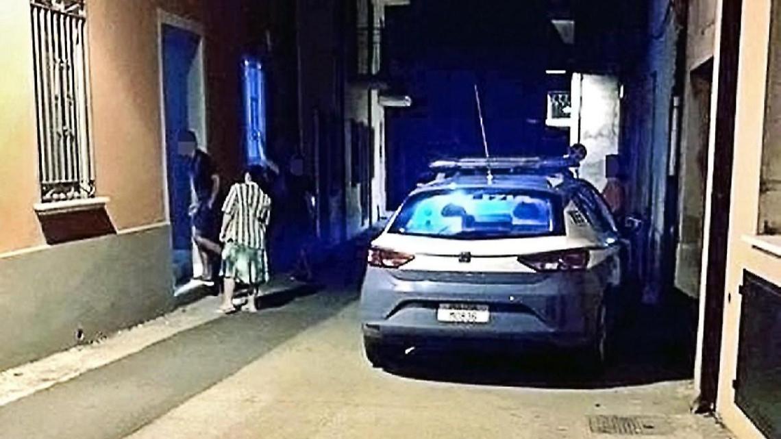 Minore scappa dalla casa di accoglienza e chiede aiuto ai residenti