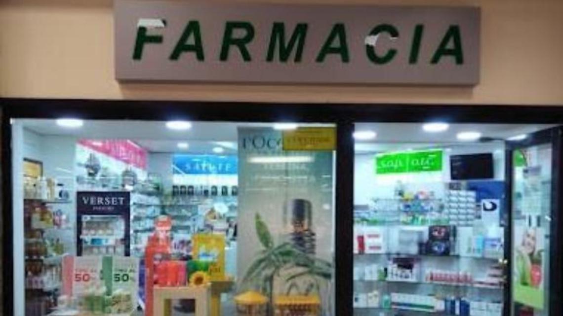 Farmacia comunale. Codici denuncia: tamponi Covid cari