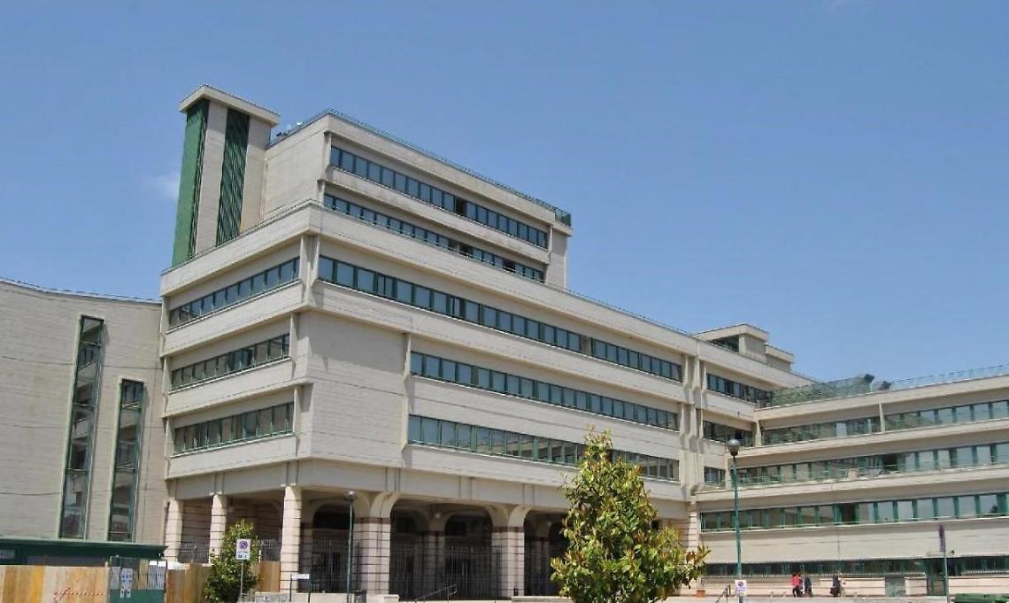 Vince a poker ma si finge povero per ottenere il reddito di cittadinanza