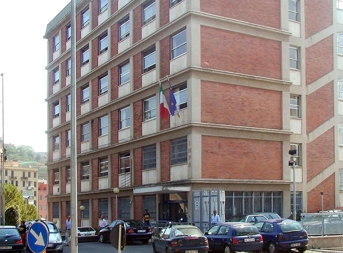 Reddito di cittadinanza, crollano i beneficiari