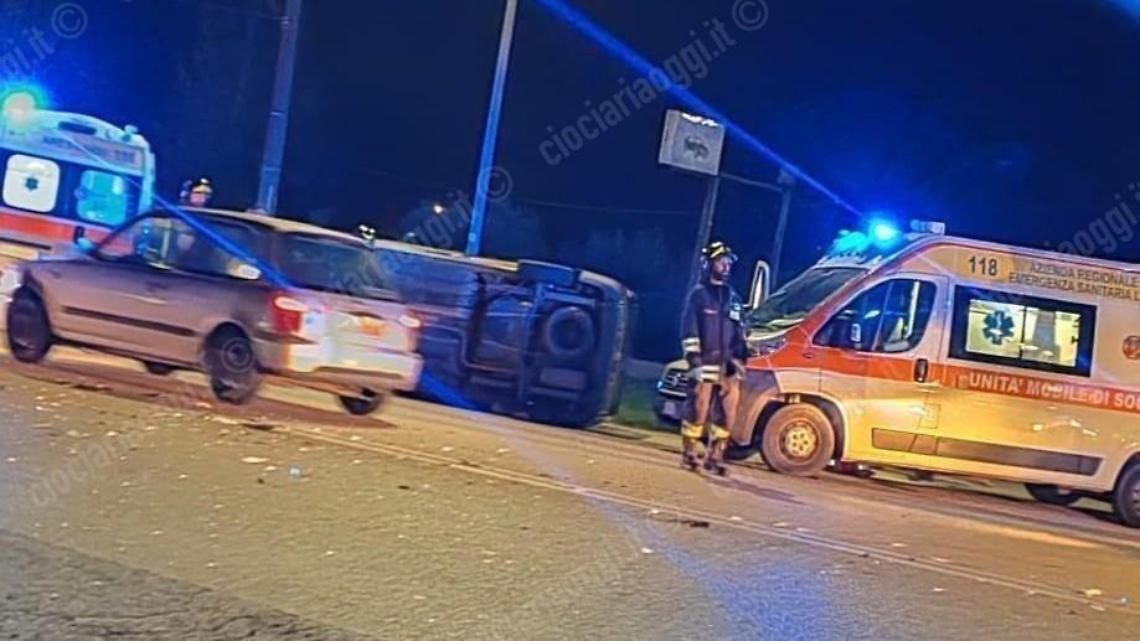 Auto si ribalta sulla Cassino-Formia. Ferite quattro persone di cui un minore