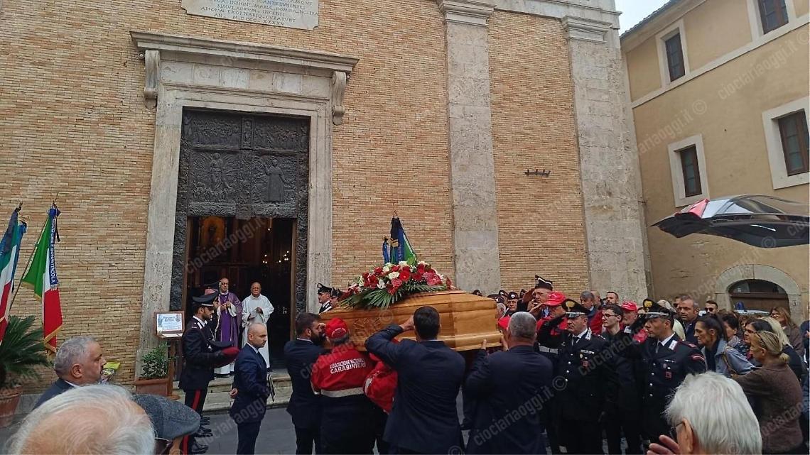 L'addio a Fortunato Bottoni. Commosso saluto al presidente