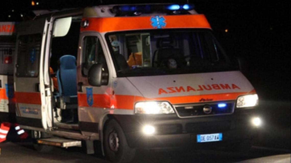 Incidente frontale via Morolense. Sul posto il 118