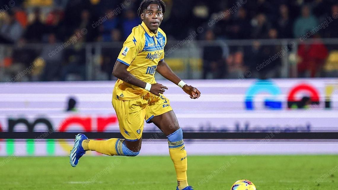 Frosinone, Caleb Okoli una certezza per il reparto difensivo
