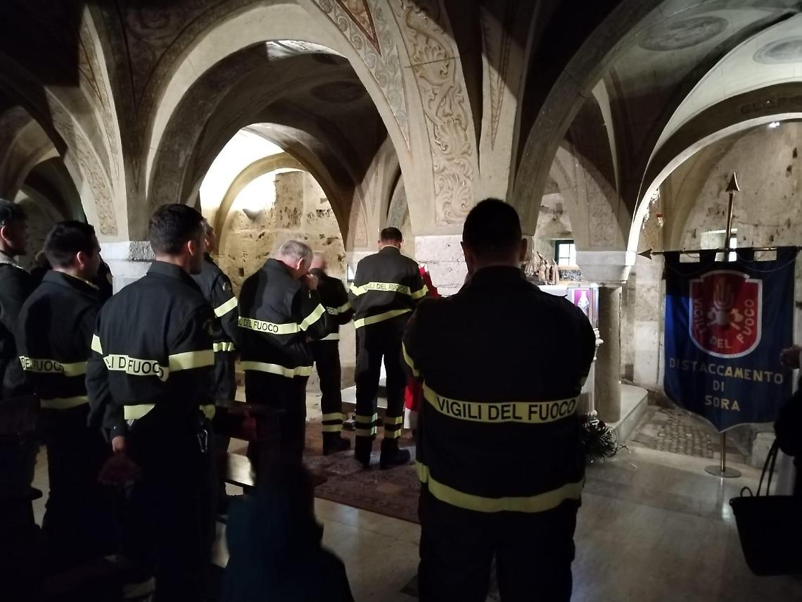 Il distaccamento dei vigili del fuoco di Sora rende omaggio a Santa Barbara