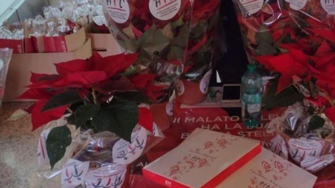 Ail, la solidarietà in piazza con le Stelle di Natale