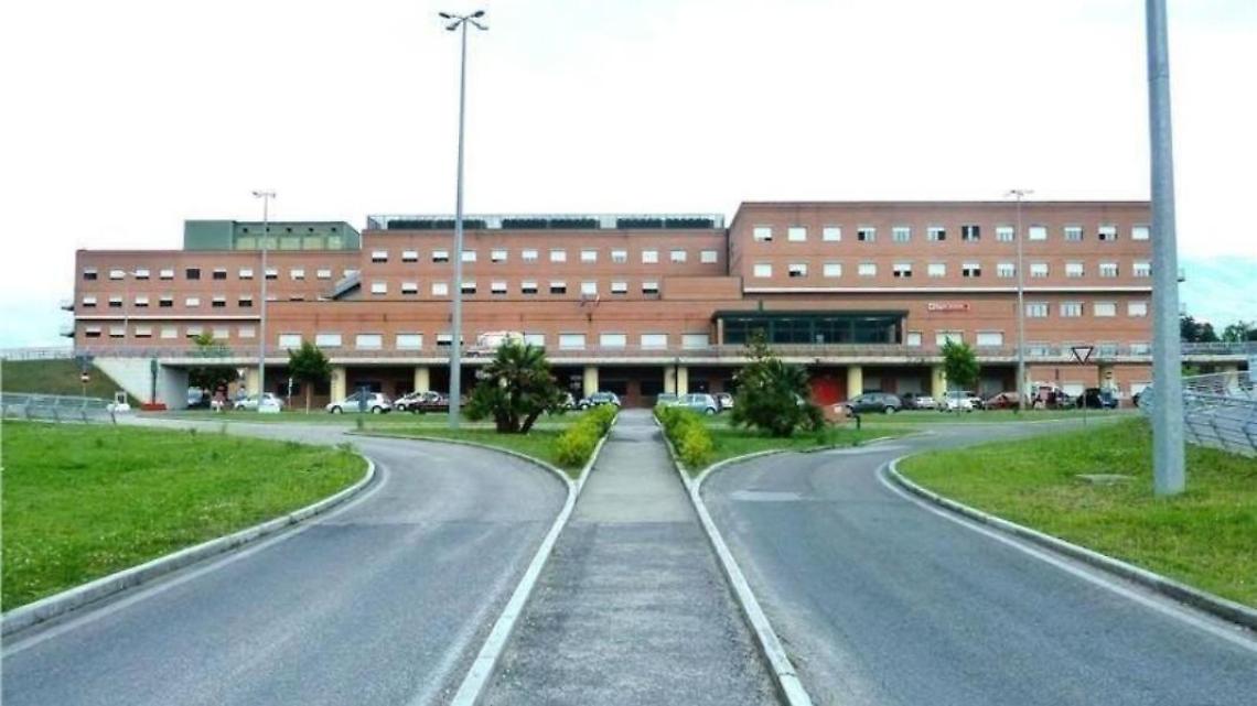 Nasce in casa, bimba salvata dalla nonna