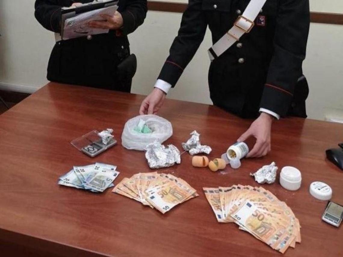 Cocaina in casa per oltre cento dosi. Arrestato cinquantunenne