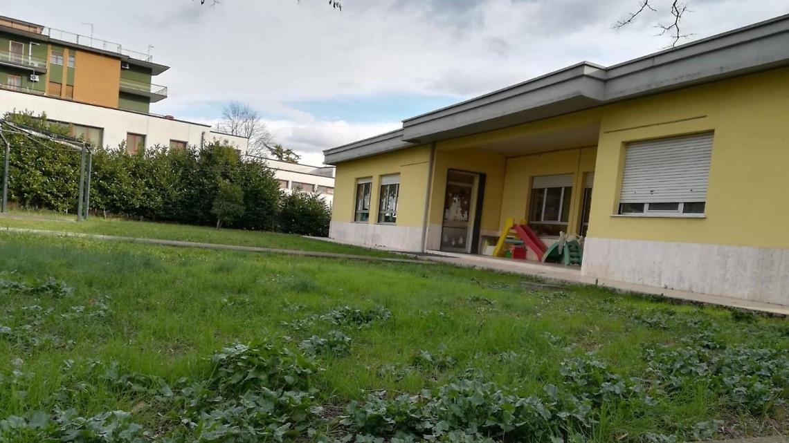 Maltrattamenti all'asilo. Scontro in aula sui video