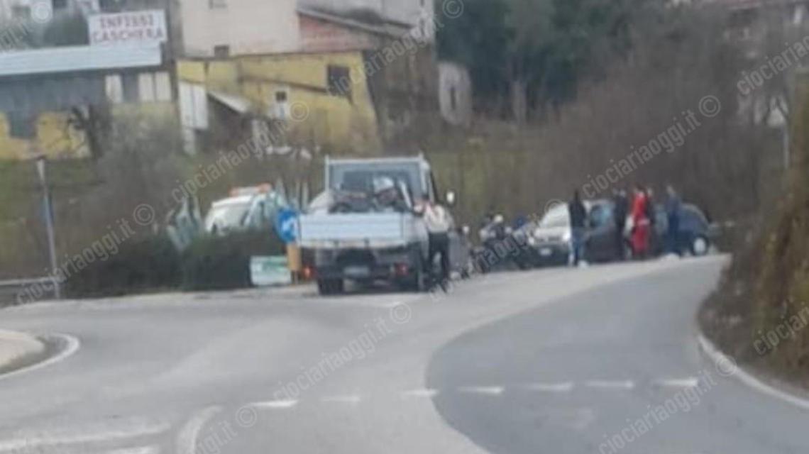Incidente sulla superstrada Sora-Frosinone. Ferito un motociclista