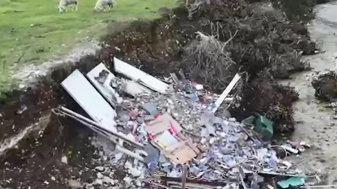 Scarti edili gettati nel Mollarino. La denuncia di Fare verde