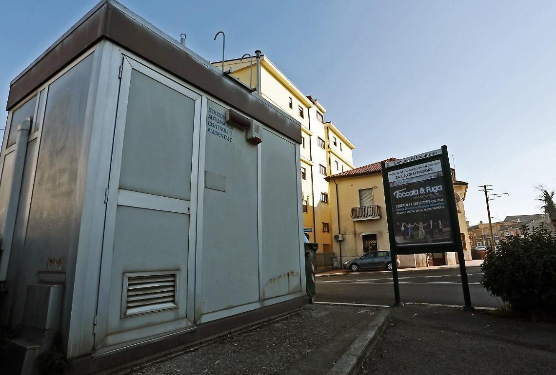 La pioggia abbatte le polveri sottili. Il primo giorno del nuovo anno senza sforamenti