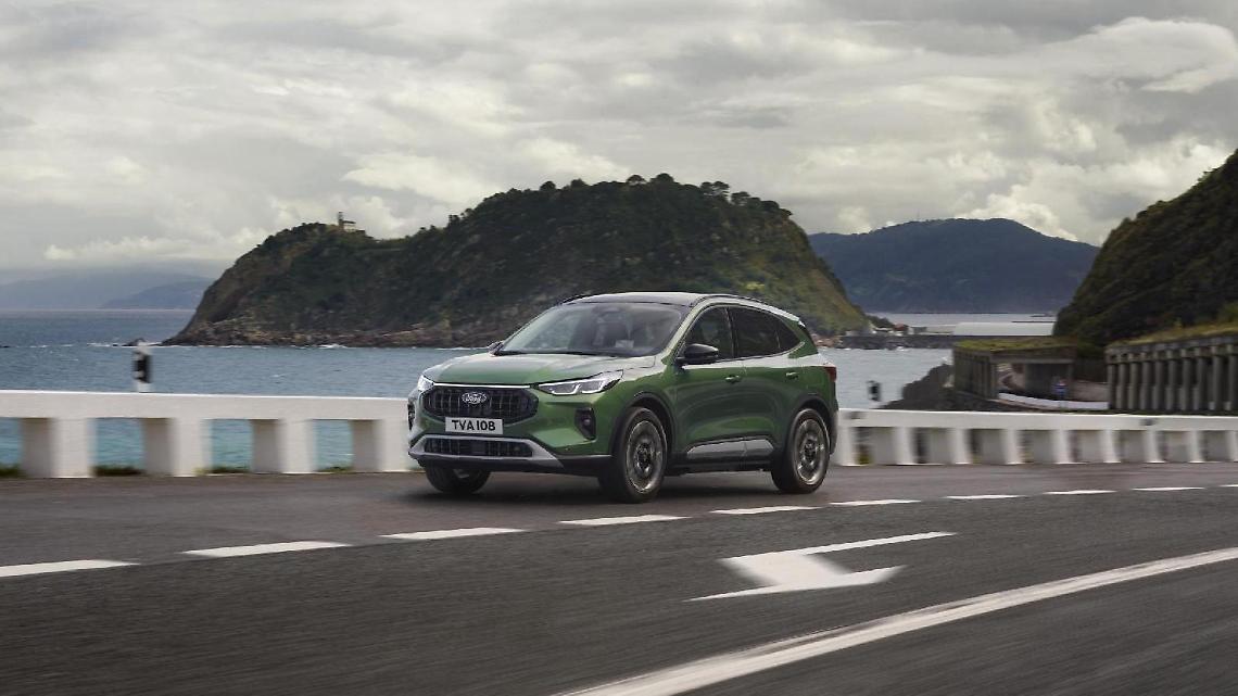 La Ford Kuga, il suv protagonista della transizione si rifà il look