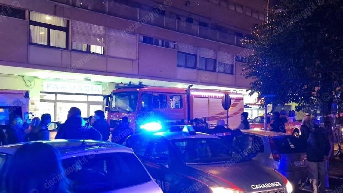 Principio di incendio in una palazzina in centro