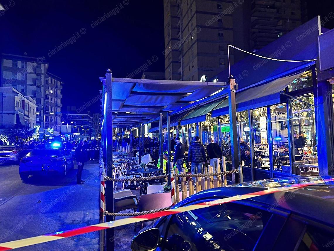 Sparatoria in via Aldo Moro. Un ferito in gravissime condizioni