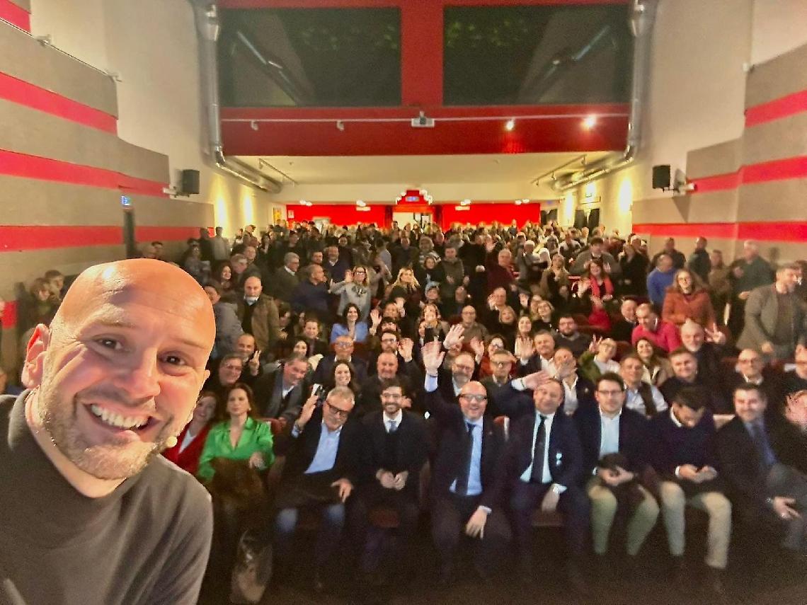 Il programma elettorale sale sul palco