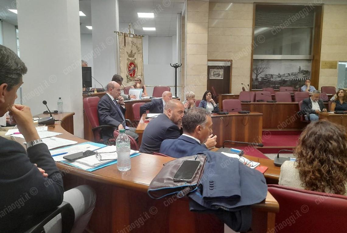 Maggioranza in un vicolo cieco. Ballano tutti