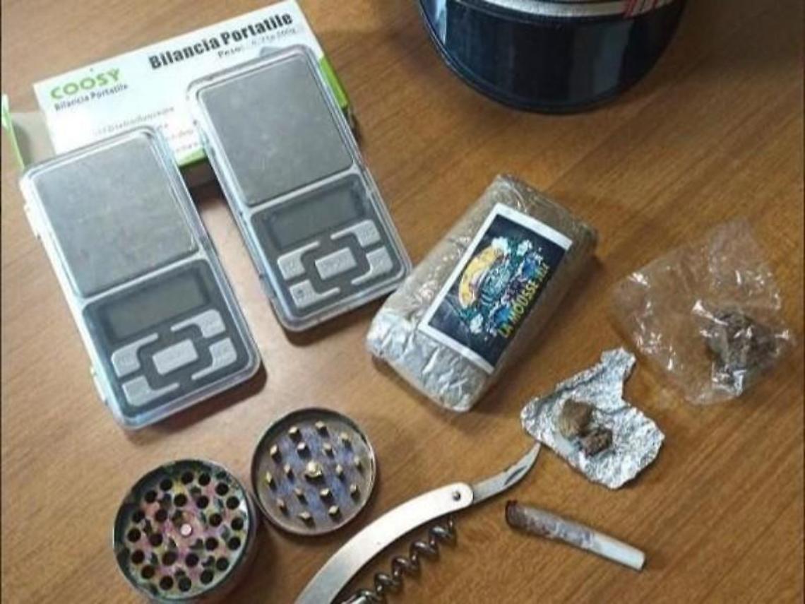 In auto con cento grammi di hashish. Ventiquattrenne arrestato dai carabinieri