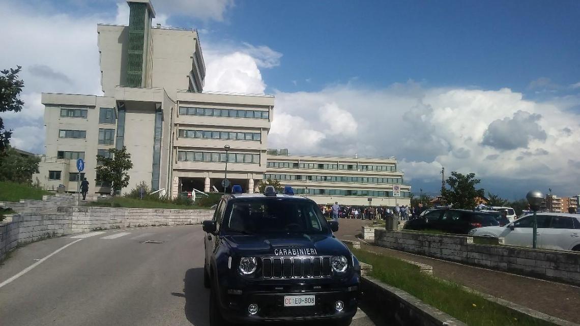 Costringe la madre a prostituirsi. Condannato a tre anni