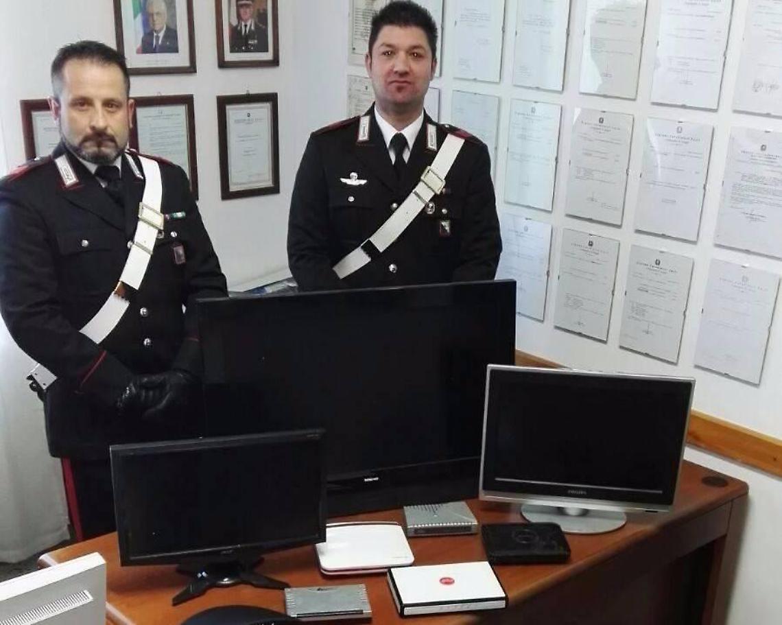 Ladri di appartamenti, scoperti e denunciati. Sono tre persone del posto