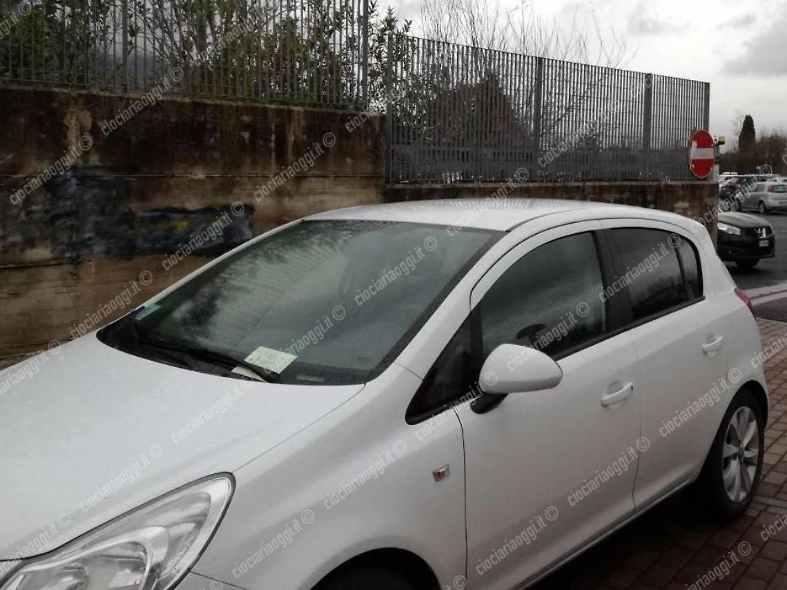 Parcheggio del Campus Folcara sempre stracolmo: studenti cacciati e... multati