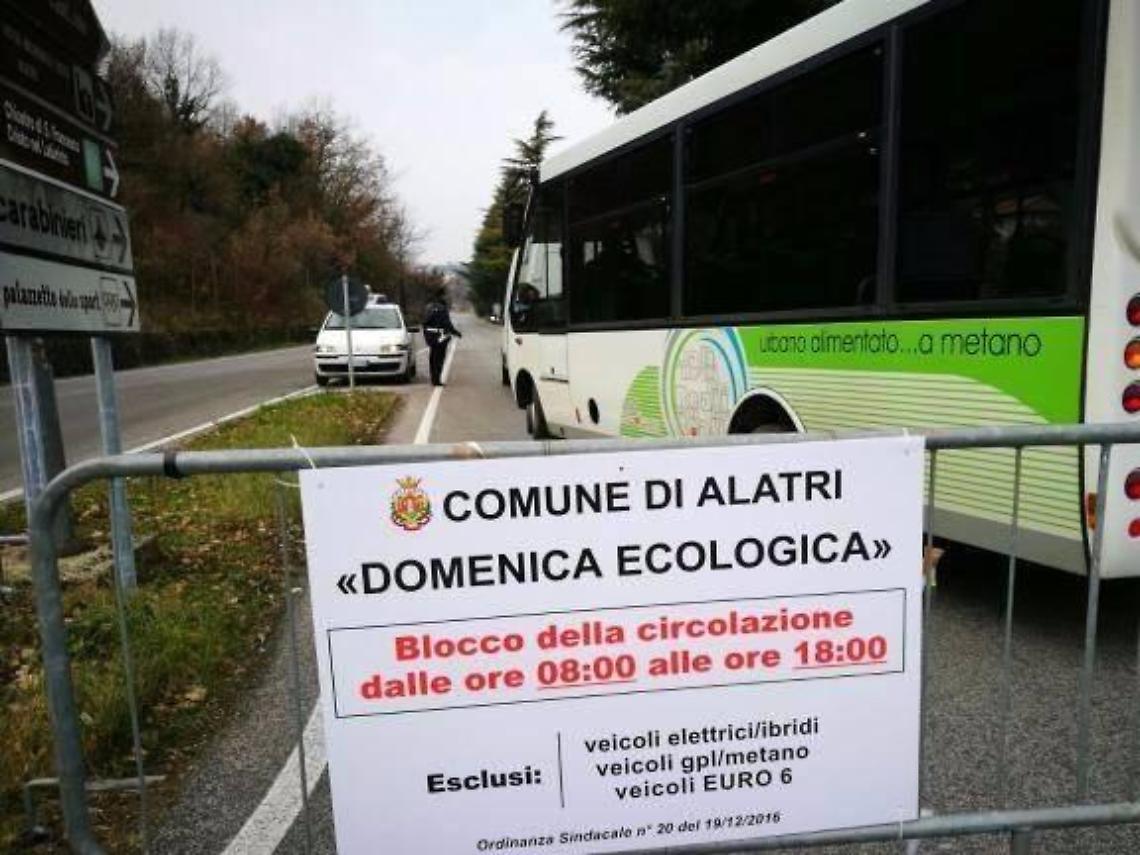 Targhe alterne, revocato il provvedimento. Domenica scatta il blocco alla circolazione