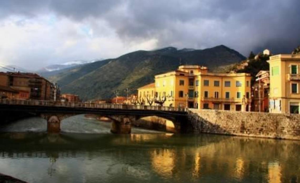 Anziano si avventura lungo il Liri: scattano allarme e soccorsi
