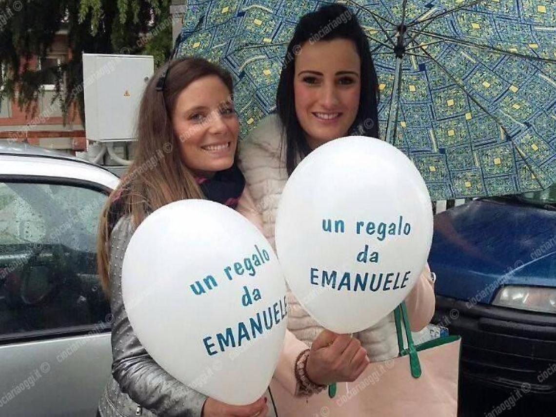 Processione di S. Sisto rinviata al 30 aprile. Distribuiti palloncini in memoria di Emanuele