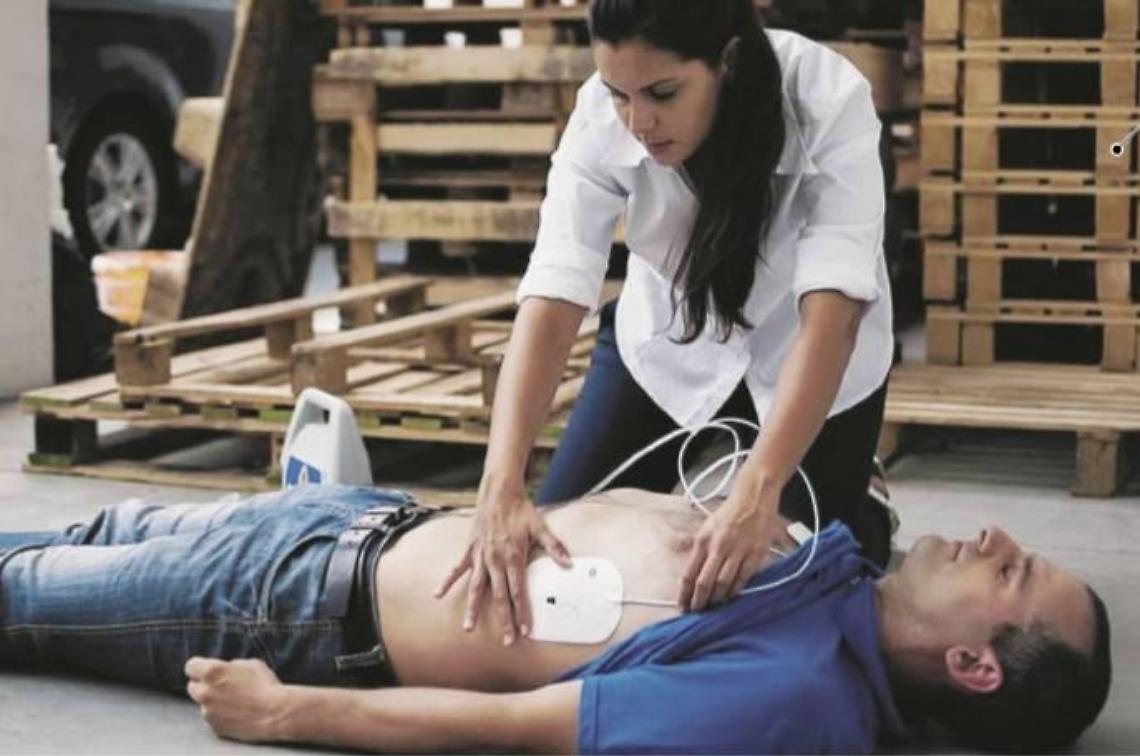Defibrillatori "finti" nelle scuole: non tutti sanno usarli e in molti casi non si sa dove siano