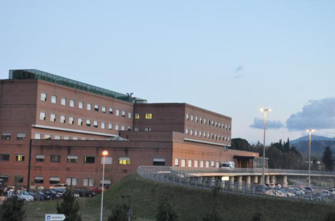 Bimbi ricoverati dopo la morte della mamma: attesa e ansia per la loro salute
