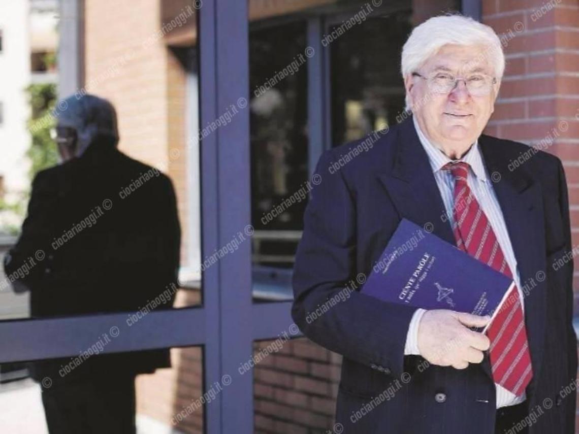Una cascata di... dialetto: Mario De Carolis pubblica la guida etimologica alla lingua isolana