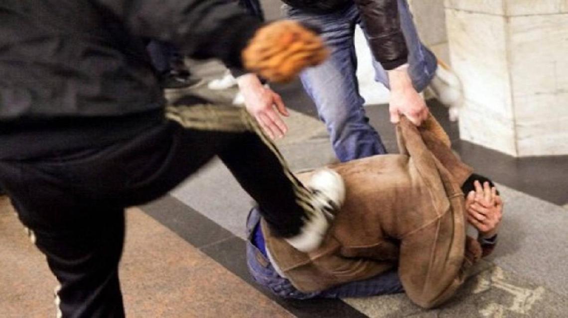 Rissa tra mendicanti; scattano i controlli a tappeto davanti ai supermercati