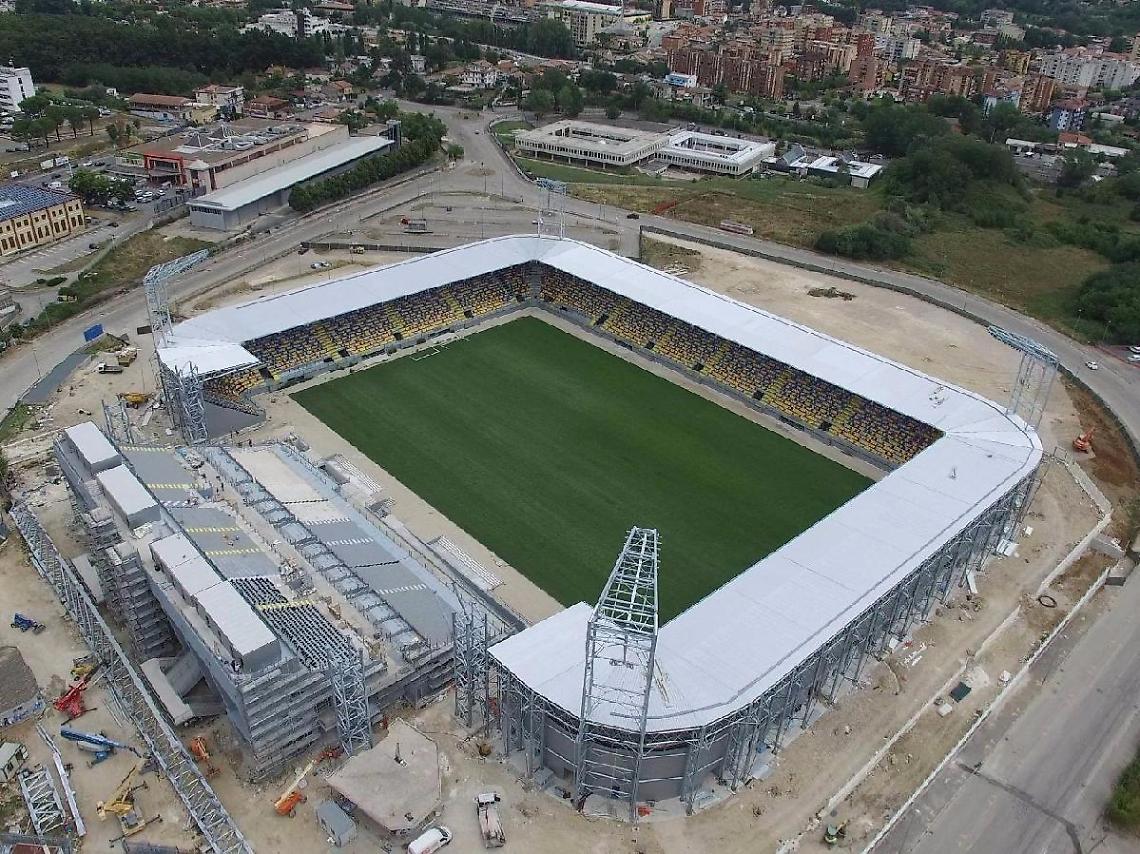 Stadio "Benito Stirpe" terminato entro il 2 settembre. Slitta di un mese l'inaugurazione ufficiale