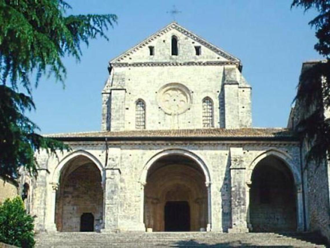 L'abbazia di Casamari in un francobollo nella serie "il patrimonio artistico e culturale italiano"