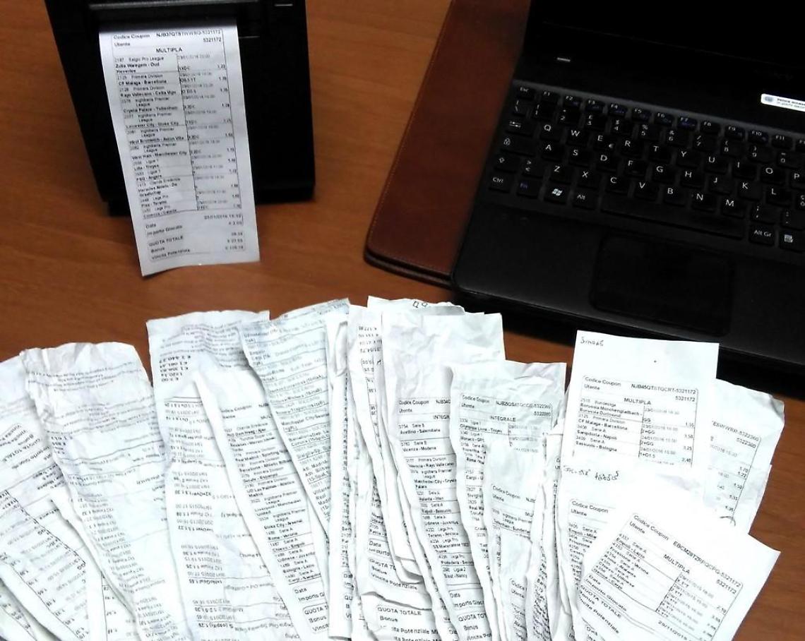Scommesse illegali, scatta il blitz: cinque arresti e quattro sale chiuse