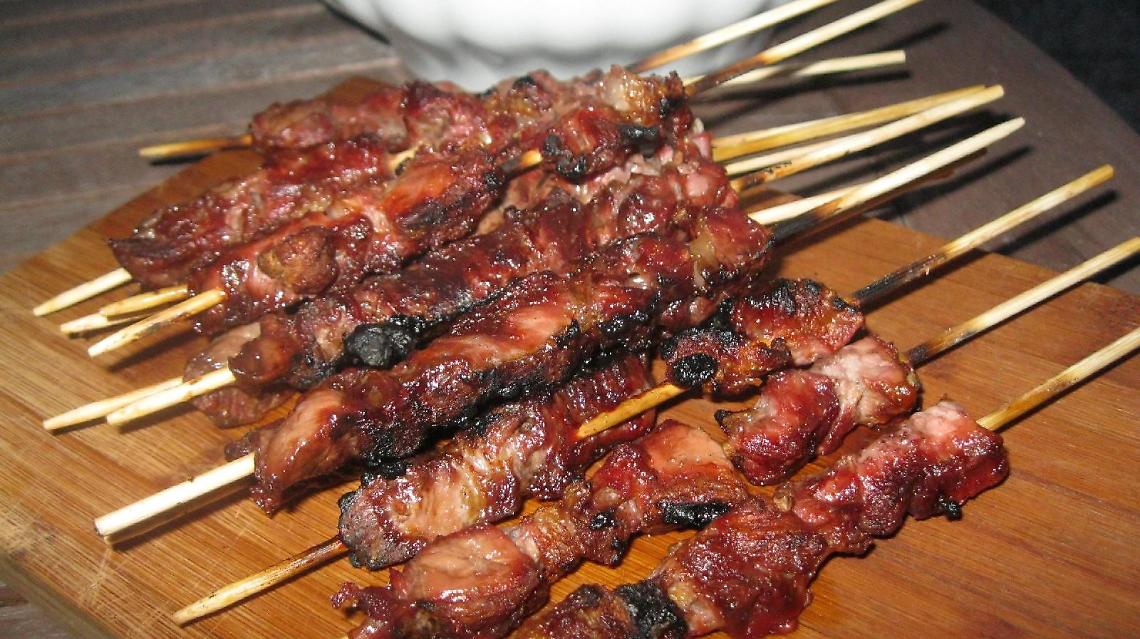 Via libera allo street food contadino: gli arrosticini battono il kebab