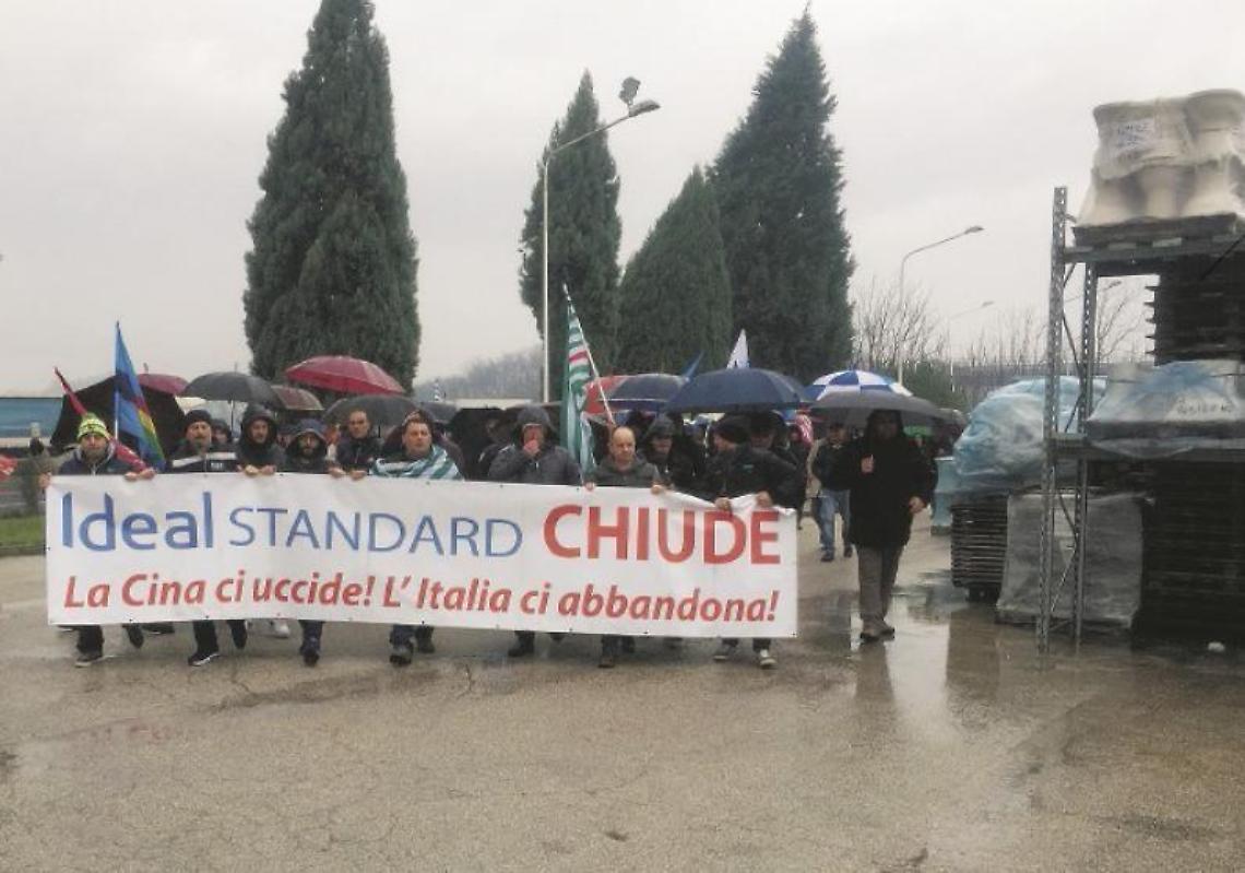 Ideal Standard: i lavoratori vogliono inchiodare la multinazionale