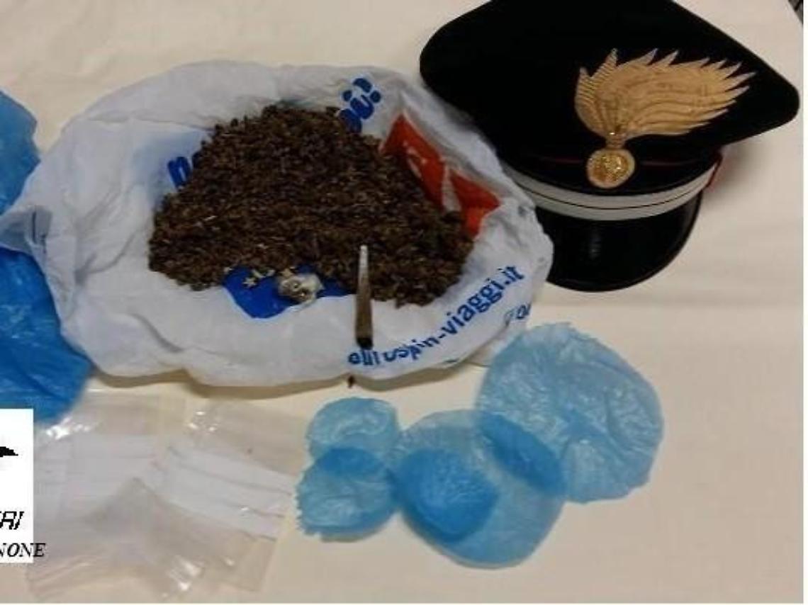 Pusher degli studenti: quattro profughi arrestati per spaccio