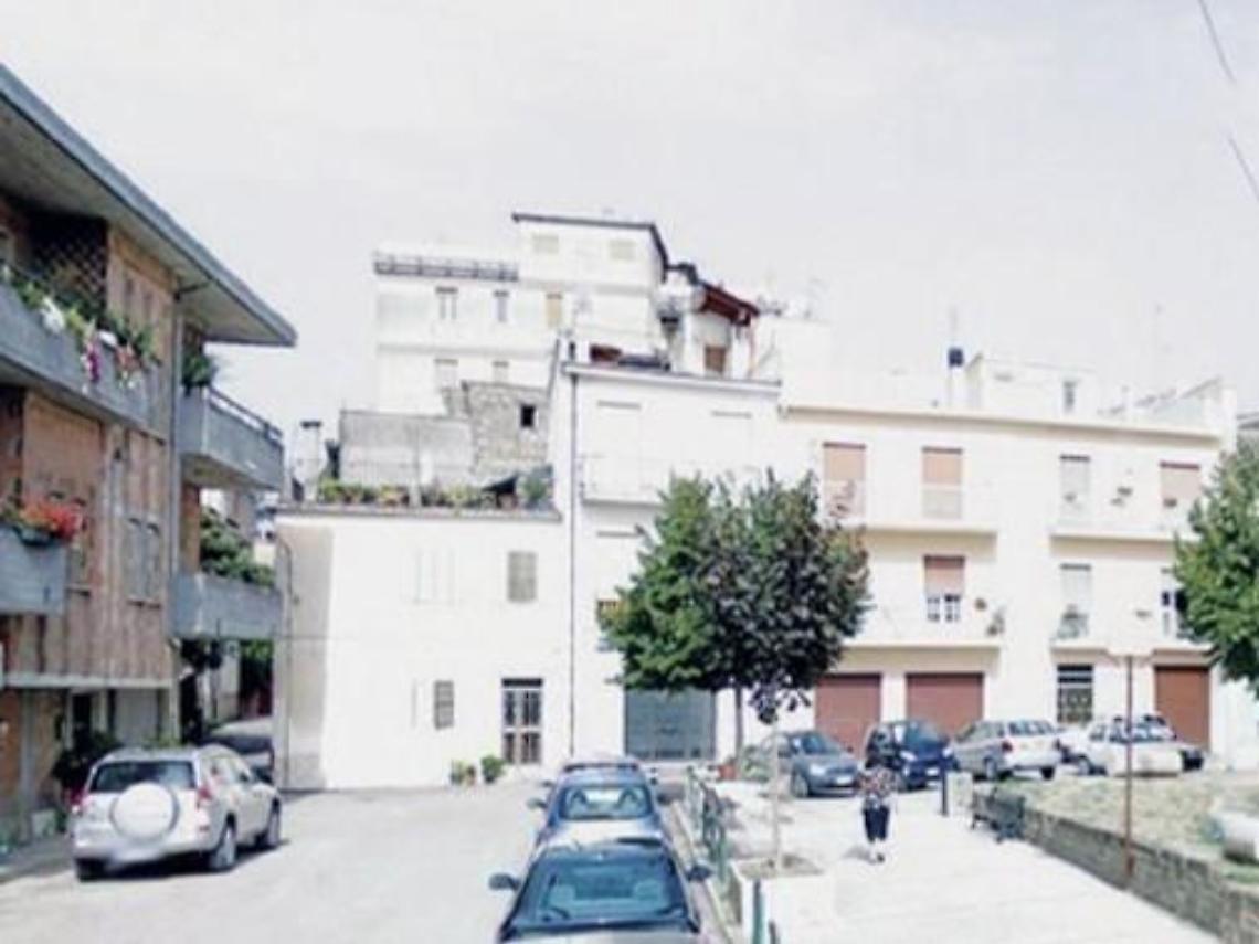 Prete legato e picchiato da due banditi per rubare in chiesa